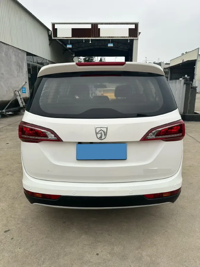 2019 BaoJun 730 1.5L 112HP L4 6MT,autocango,china used car exporter,china ev exporter,chinese used car exporter,chinese used ev exporter