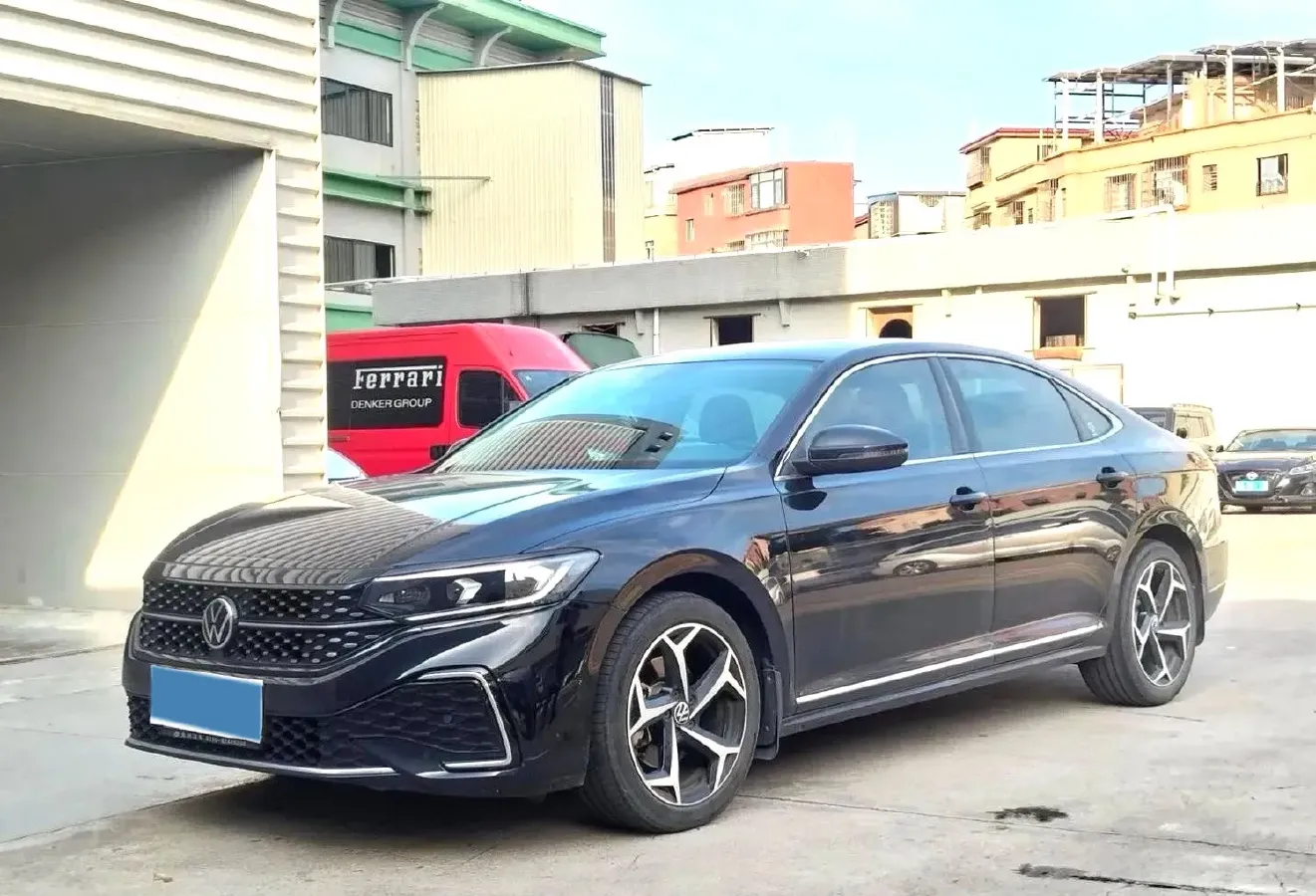 2023 Volkswagen Passat 2.0T 186HP L4 7DCT,autocango,china used car exporter,china ev exporter,chinese used car exporter,chinese used ev exporter