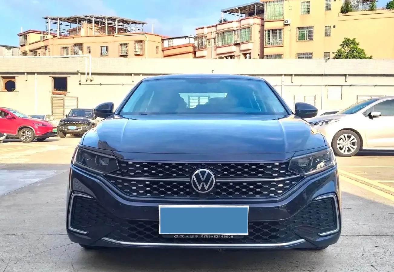 2023 Volkswagen Passat 2.0T 186HP L4 7DCT,autocango,china used car exporter,china ev exporter,chinese used car exporter,chinese used ev exporter