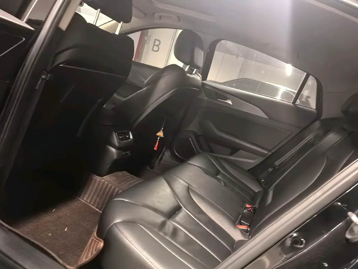 2020 HongQi H5 1.8T 197HP L4 6AT,autocango,china used car exporter,china ev exporter,chinese used car exporter,chinese used ev exporter