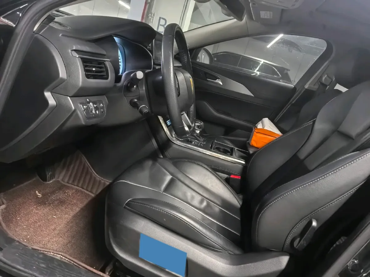 2020 HongQi H5 1.8T 197HP L4 6AT,autocango,china used car exporter,china ev exporter,chinese used car exporter,chinese used ev exporter