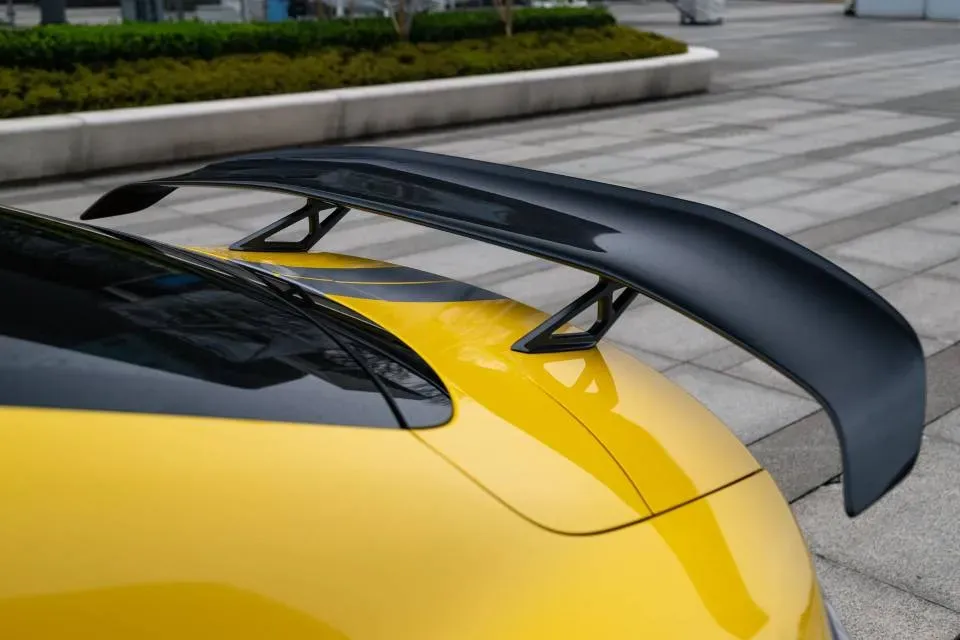 2025 MI SU7 Ultra BEV 93.7KWH,autocango,china used car exporter,china ev exporter,chinese used car exporter,chinese used ev exporter