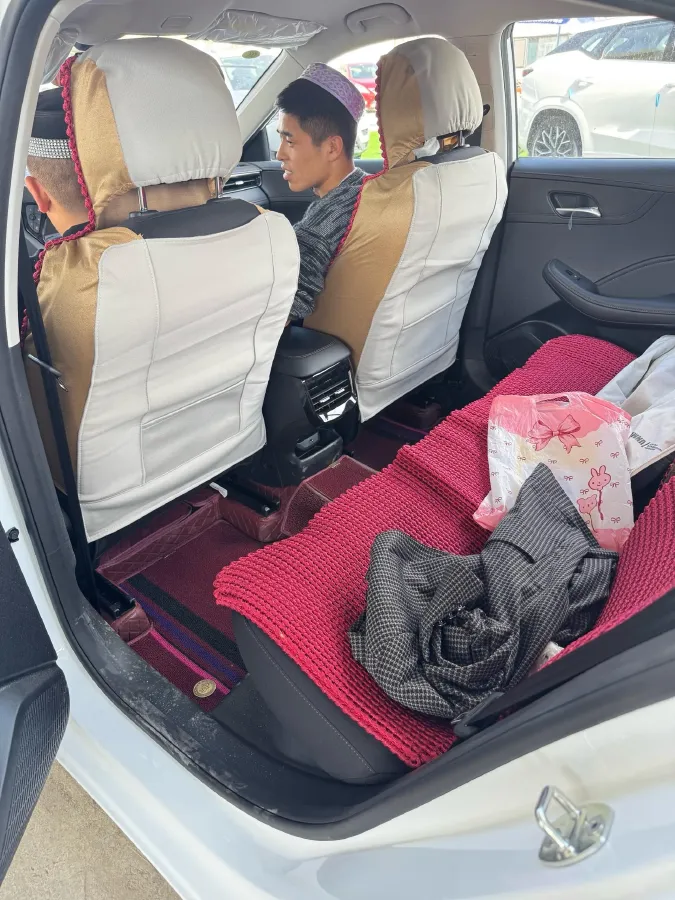 2023 Roewe i5 1.5L 129HP L4 5MT,autocango,china used car exporter,china ev exporter,chinese used car exporter,chinese used ev exporter