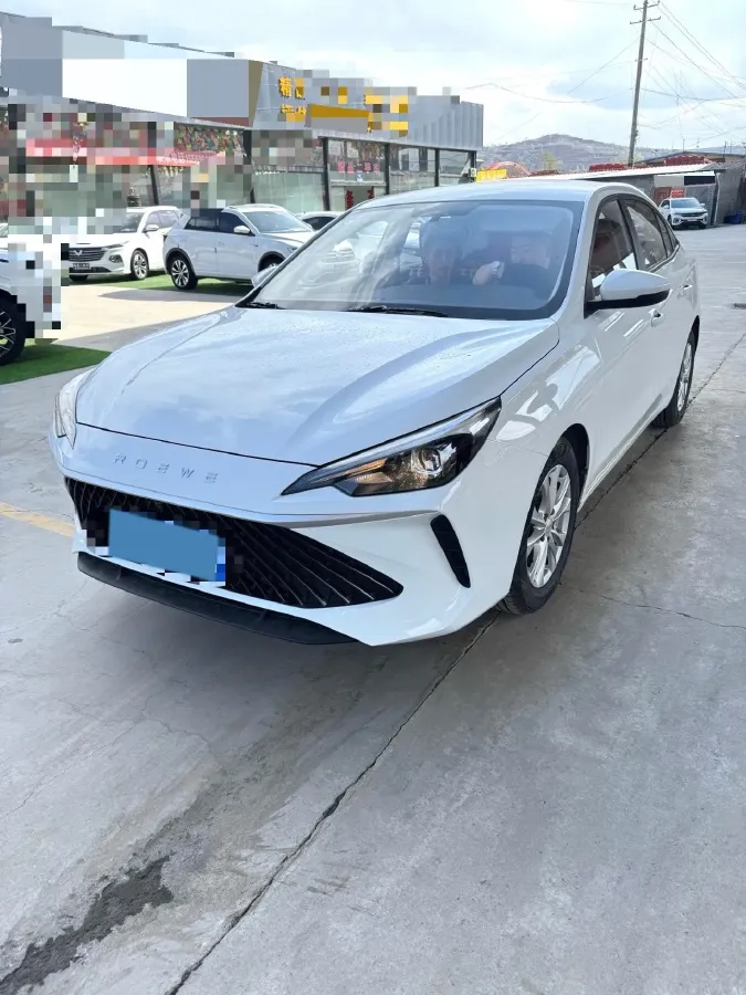 2023 Roewe i5 1.5L 129HP L4 5MT,autocango,china used car exporter,china ev exporter,chinese used car exporter,chinese used ev exporter