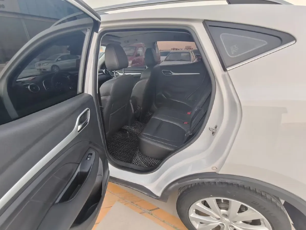 2020 MG ZS 1.5L 120HP L4 5MT,autocango,china used car exporter,china ev exporter,chinese used car exporter,chinese used ev exporter