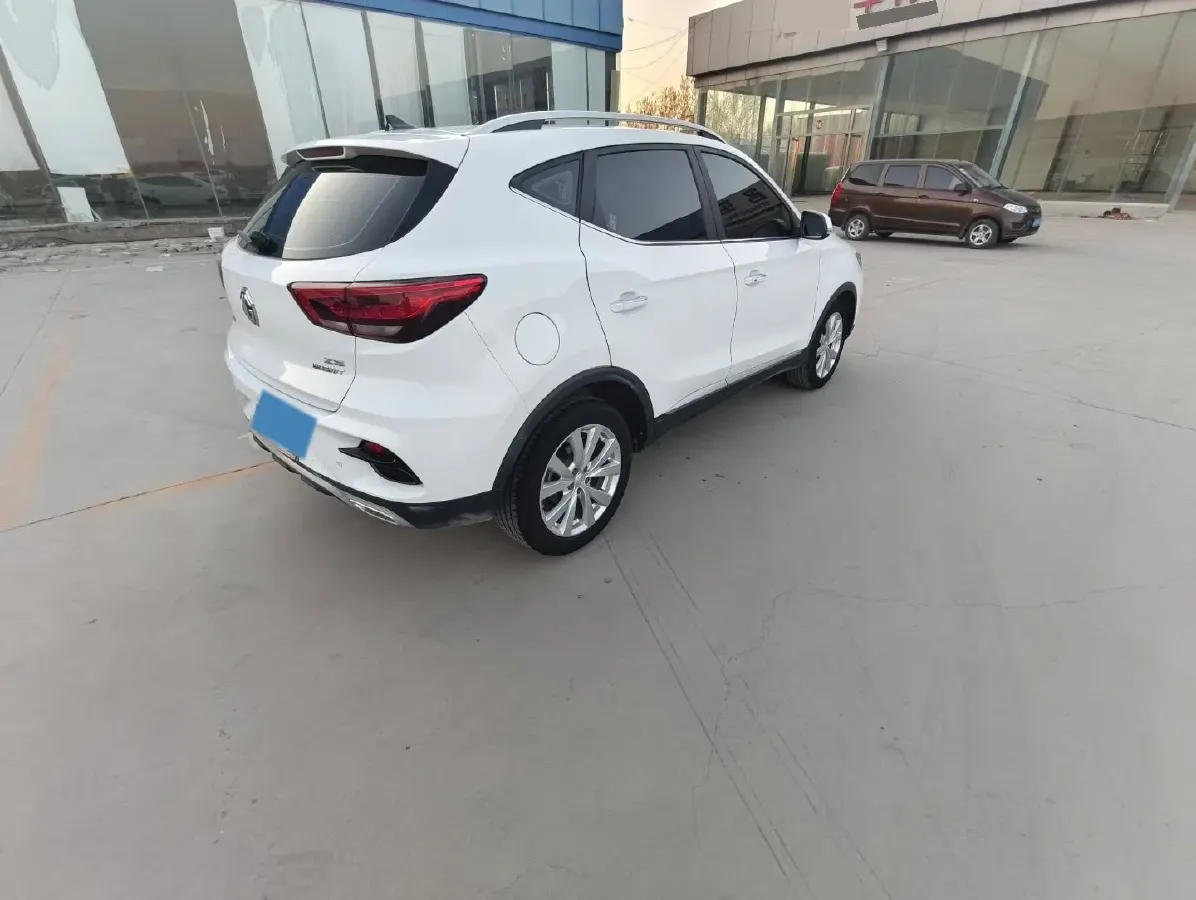 2020 MG ZS 1.5L 120HP L4 5MT,autocango,china used car exporter,china ev exporter,chinese used car exporter,chinese used ev exporter