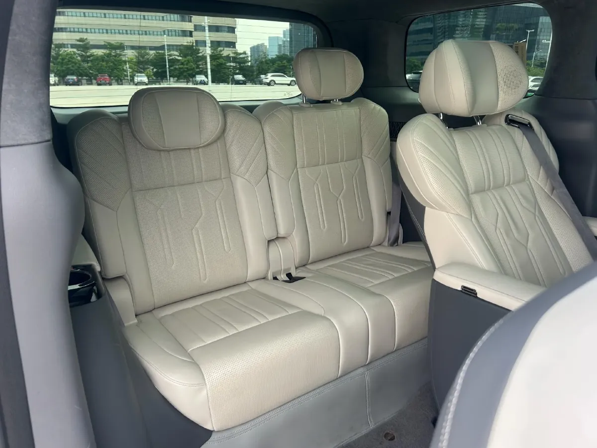 2022 Zeekr 009 BEV 140KWH,autocango,china used car exporter,china ev exporter,chinese used car exporter,chinese used ev exporter