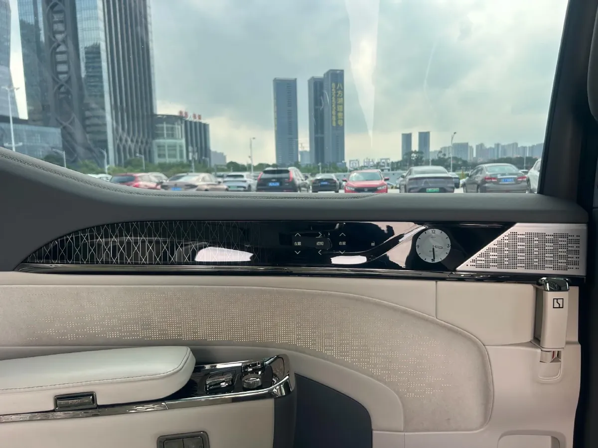 2022 Zeekr 009 BEV 140KWH,autocango,china used car exporter,china ev exporter,chinese used car exporter,chinese used ev exporter