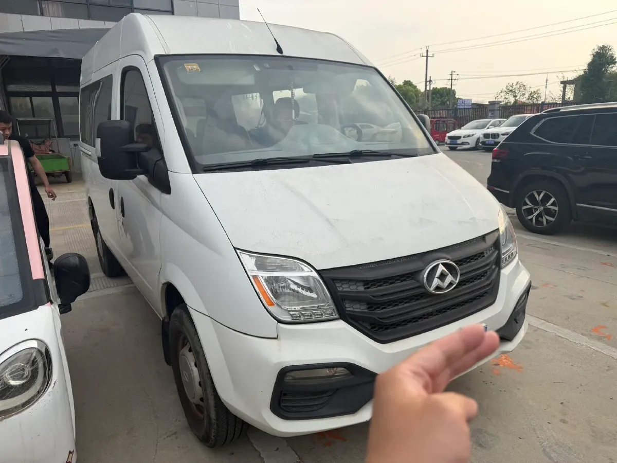 2018 MAXUS XinTu V80 2.5T 136HP L4 6MT,autocango,china used car exporter,china ev exporter,chinese used car exporter,chinese used ev exporter