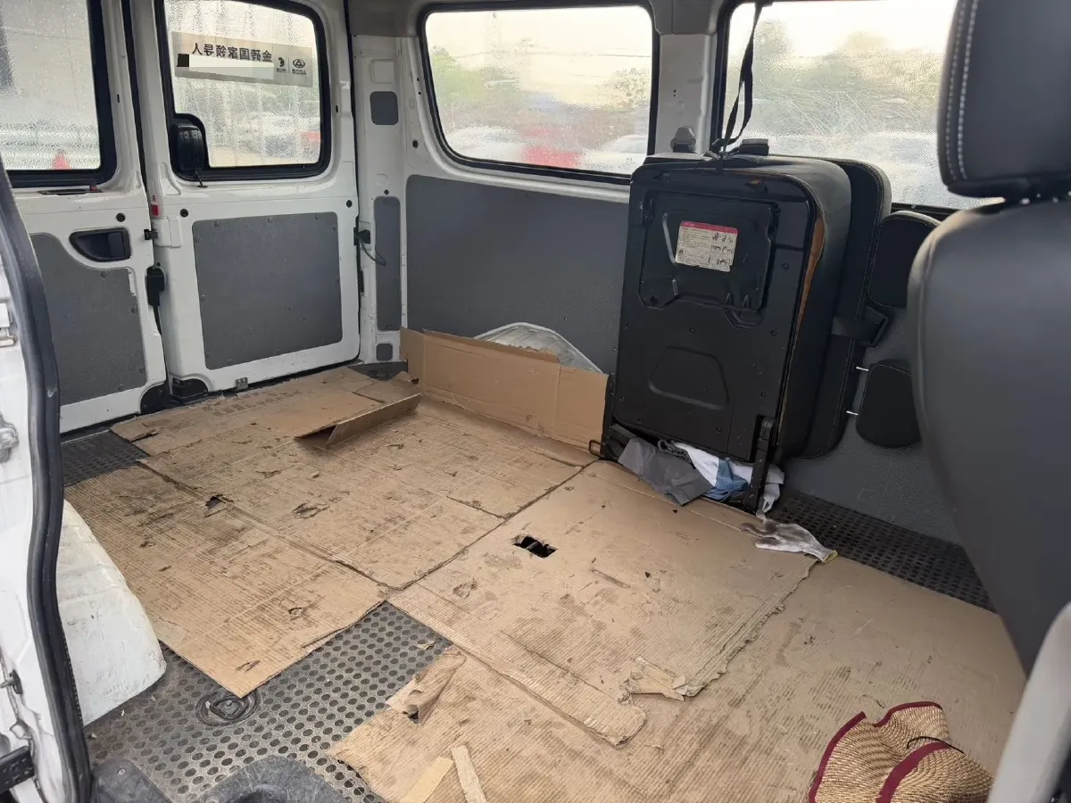 2018 MAXUS XinTu V80 2.5T 136HP L4 6MT,autocango,china used car exporter,china ev exporter,chinese used car exporter,chinese used ev exporter