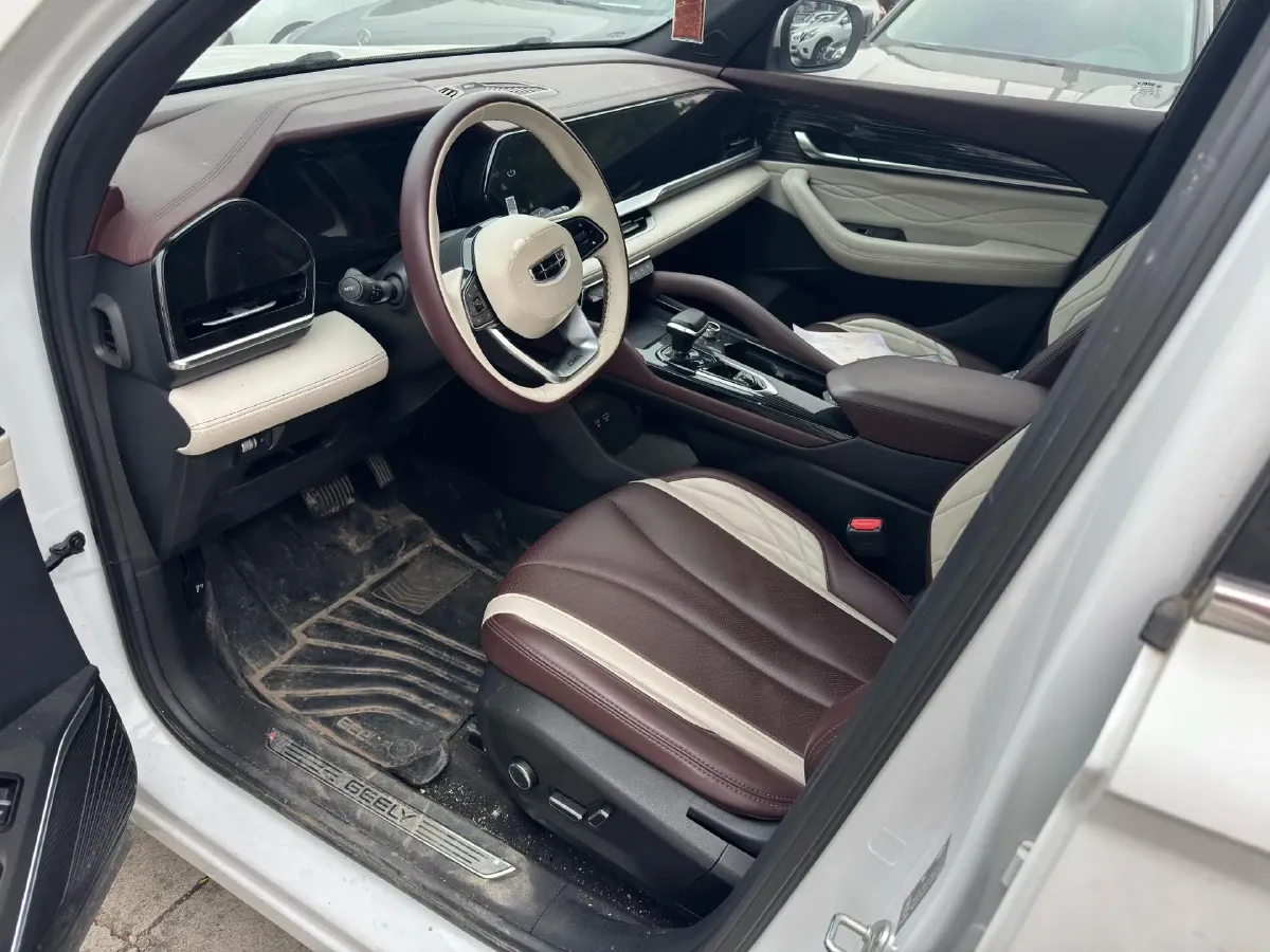 2021 Geely Monjaro 2.0T 218HP L4 7DCT,autocango,china used car exporter,china ev exporter,chinese used car exporter,chinese used ev exporter