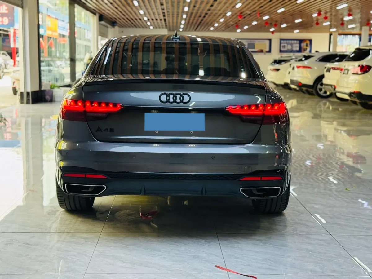 2023 Audi A4L 2.0T 190HP L4 7DCT,autocango,china used car exporter,china ev exporter,chinese used car exporter,chinese used ev exporter