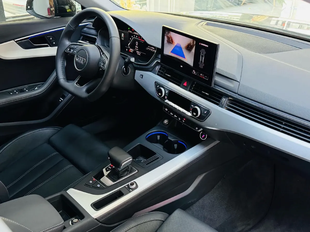 2023 Audi A4L 2.0T 190HP L4 7DCT,autocango,china used car exporter,china ev exporter,chinese used car exporter,chinese used ev exporter