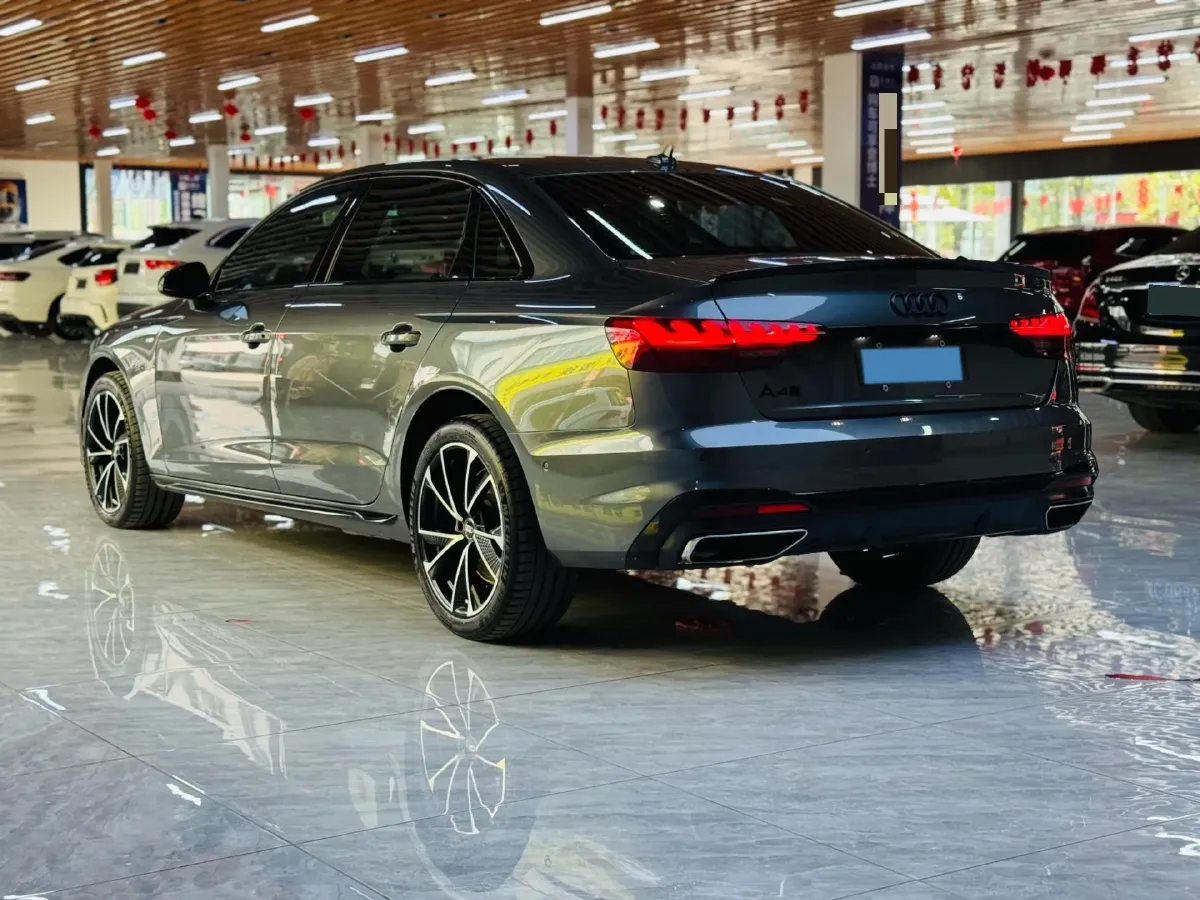 2023 Audi A4L 2.0T 190HP L4 7DCT,autocango,china used car exporter,china ev exporter,chinese used car exporter,chinese used ev exporter