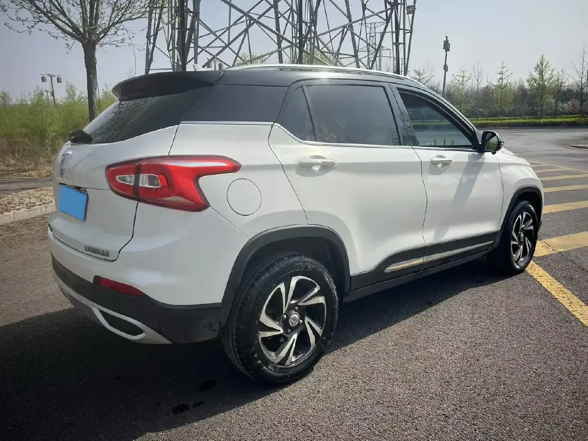 2017 HaiMa S5 Young Edition 1.6L 122HP L4 5MT,autocango,china used car exporter,china ev exporter,chinese used car exporter,chinese used ev exporter