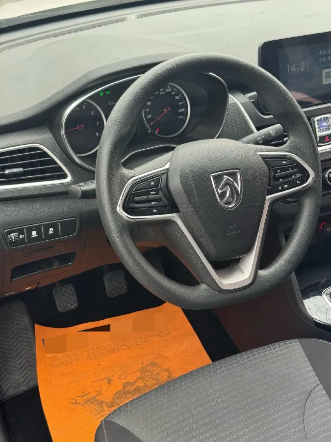 2019 BaoJun 730 1.5T 150HP L4 6MT,autocango,china used car exporter,china ev exporter,chinese used car exporter,chinese used ev exporter