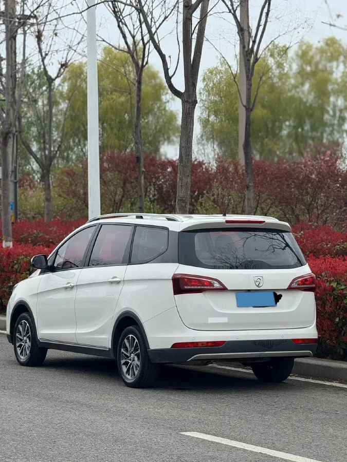 2019 BaoJun 730 1.5T 150HP L4 6MT,autocango,china used car exporter,china ev exporter,chinese used car exporter,chinese used ev exporter