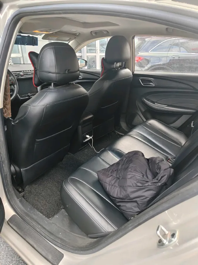 2019 Roewe i5 1.5L 120HP L4 CVT,autocango,china used car exporter,china ev exporter,chinese used car exporter,chinese used ev exporter