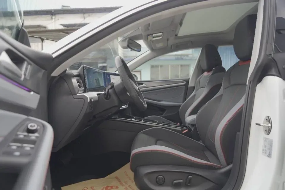 2024 Volkswagen Lamando 1.4T 150HP L4 7DCT,autocango,china used car exporter,china ev exporter,chinese used car exporter,chinese used ev exporter