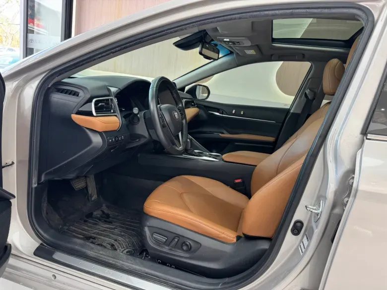 2021 Toyota Camry 2.5L 178HP L4 E-CVT Hybrid,autocango,china used car exporter,china ev exporter,chinese used car exporter,chinese used ev exporter