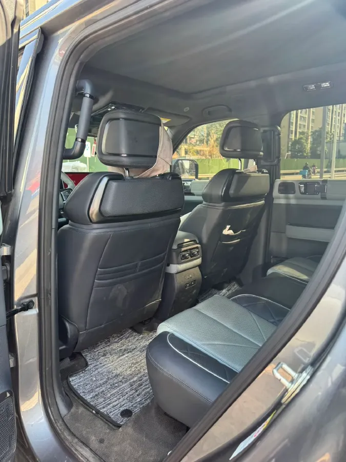 2023 FangChengBao Bao 5 1.5T 194HP L4 E-CVT PHEV 31.8KWH,autocango,china used car exporter,china ev exporter,chinese used car exporter,chinese used ev exporter