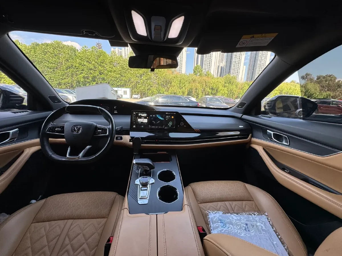 2021 ChangAn UNI-K 2.0T 233HP L4 8AT,autocango,china used car exporter,china ev exporter,chinese used car exporter,chinese used ev exporter