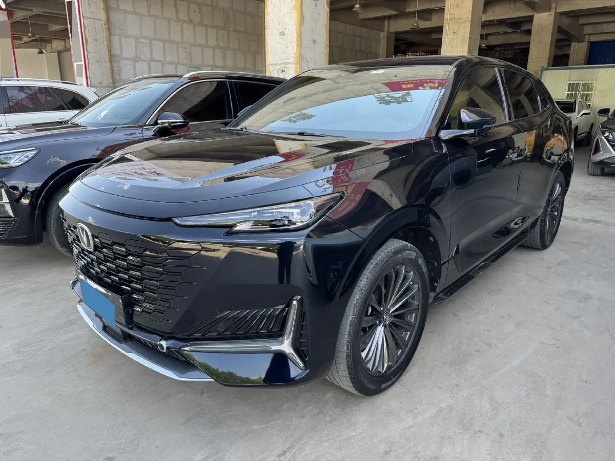 2021 ChangAn UNI-K 2.0T 233HP L4 8AT,autocango,china used car exporter,china ev exporter,chinese used car exporter,chinese used ev exporter