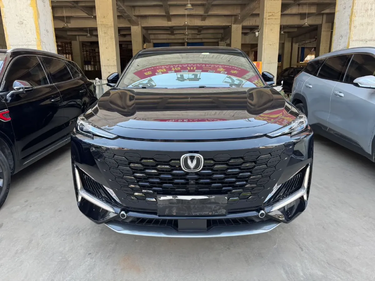 2021 ChangAn UNI-K 2.0T 233HP L4 8AT,autocango,china used car exporter,china ev exporter,chinese used car exporter,chinese used ev exporter