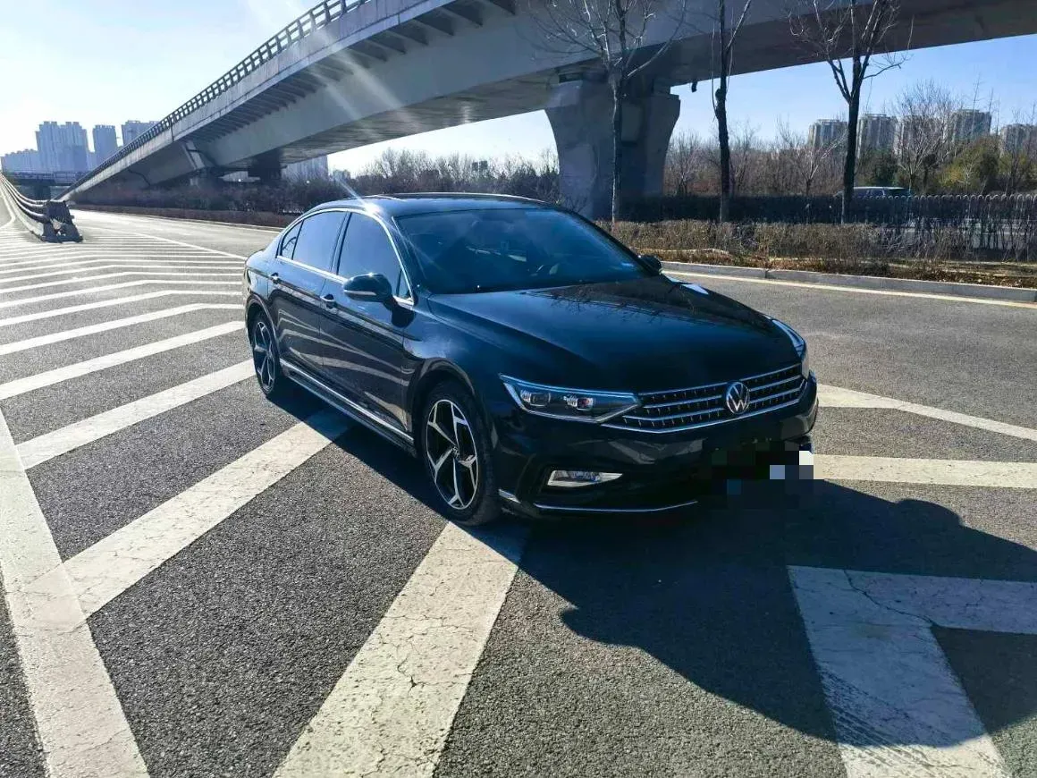 2023 Volkswagen Magotan 2.0T 186HP L4 7DCT,autocango,china used car exporter,china ev exporter,chinese used car exporter,chinese used ev exporter