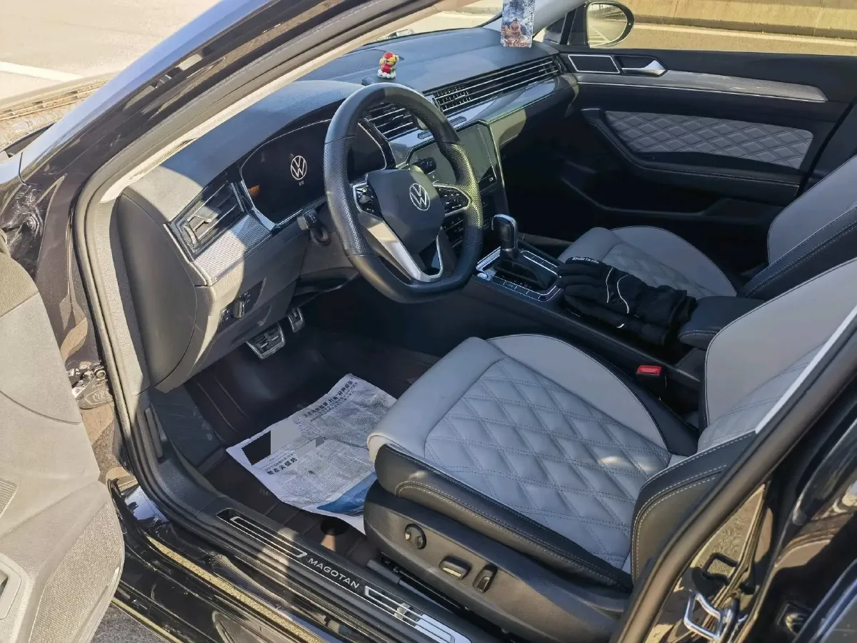 2023 Volkswagen Magotan 2.0T 186HP L4 7DCT,autocango,china used car exporter,china ev exporter,chinese used car exporter,chinese used ev exporter