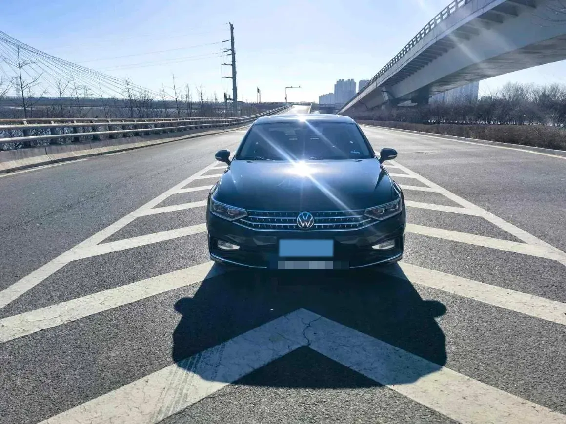 2023 Volkswagen Magotan 2.0T 186HP L4 7DCT,autocango,china used car exporter,china ev exporter,chinese used car exporter,chinese used ev exporter