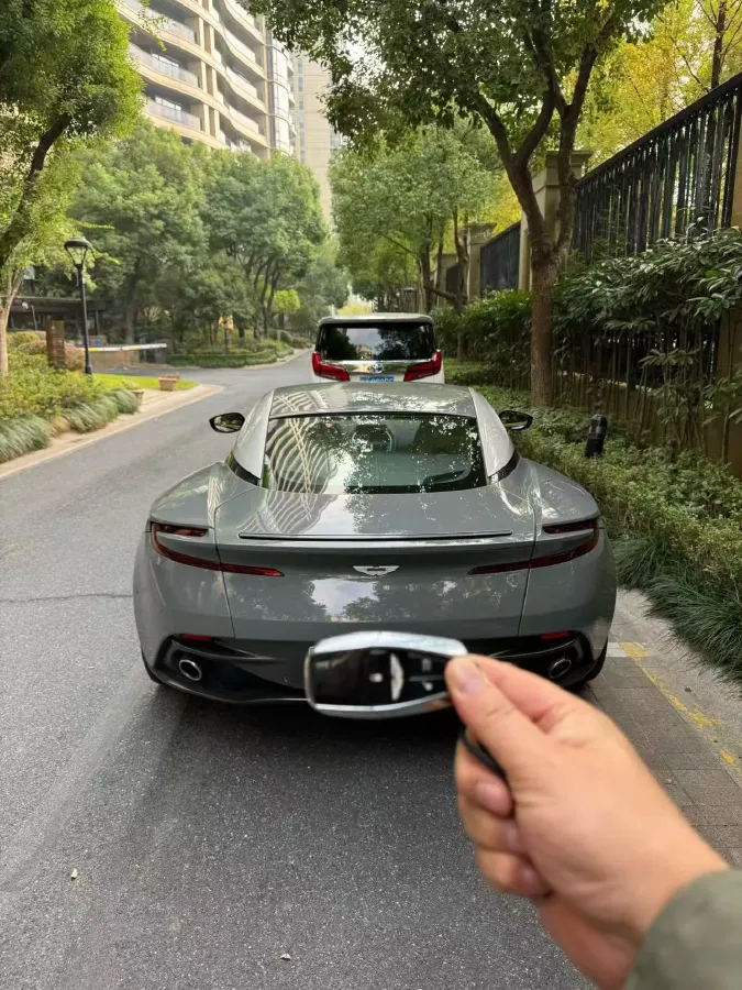 2020 Aston Martin DB11 4.0T 510HP V8 8AT,autocango,china used car exporter,china ev exporter,chinese used car exporter,chinese used ev exporter