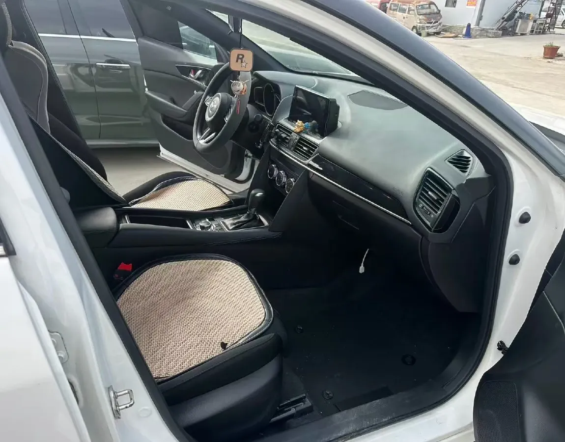 2021 Mazda CX-4 2.0L 158HP L4 6AT,autocango,china used car exporter,china ev exporter,chinese used car exporter,chinese used ev exporter