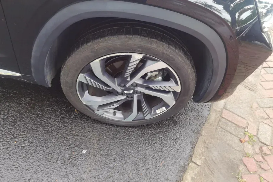 2024 Geely Monjaro 2.0T 238HP L4 8AT,autocango,china used car exporter,china ev exporter,chinese used car exporter,chinese used ev exporter