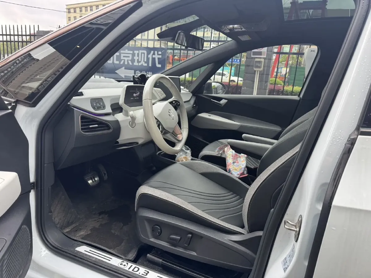 2022 Volkswagen ID.3 BEV 57.3KWH,autocango,china used car exporter,china ev exporter,chinese used car exporter,chinese used ev exporter