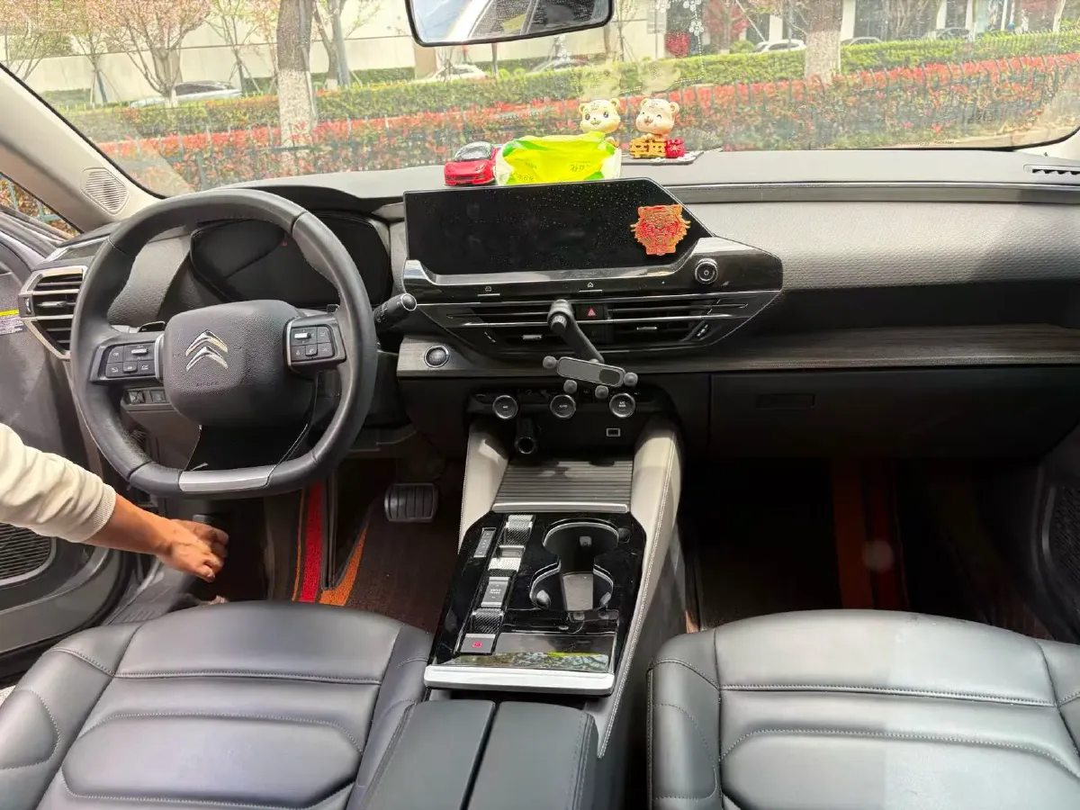 2021 Citroen C5 X 1.6T 175HP L4 8AT,autocango,china used car exporter,china ev exporter,chinese used car exporter,chinese used ev exporter