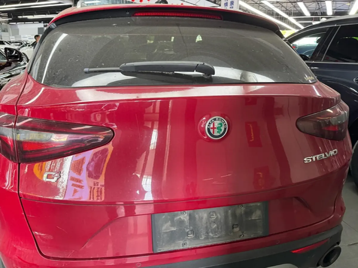 2017 Jaguar XE 2.0T 240HP L4 8AT,autocango,china used car exporter,china ev exporter,chinese used car exporter,chinese used ev exporter