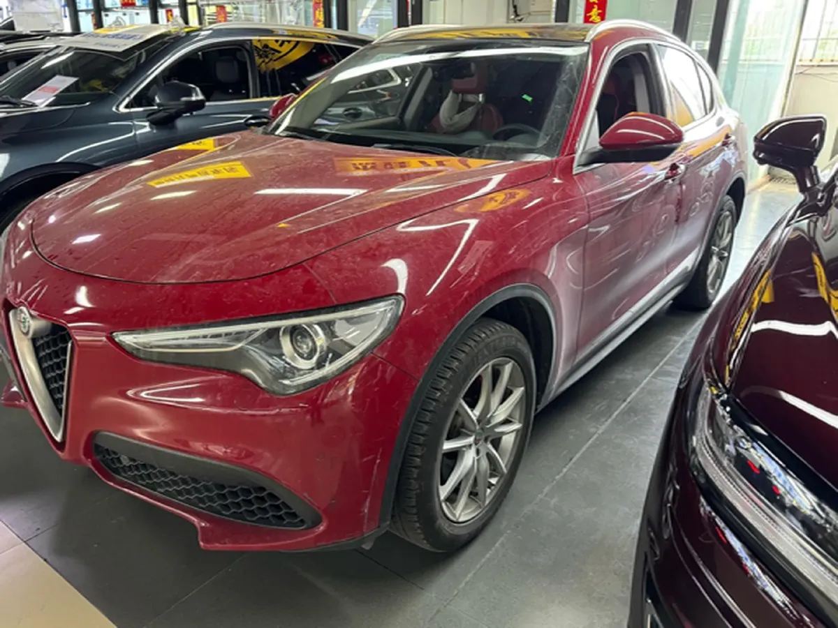 2017 Jaguar XE 2.0T 240HP L4 8AT,autocango,china used car exporter,china ev exporter,chinese used car exporter,chinese used ev exporter