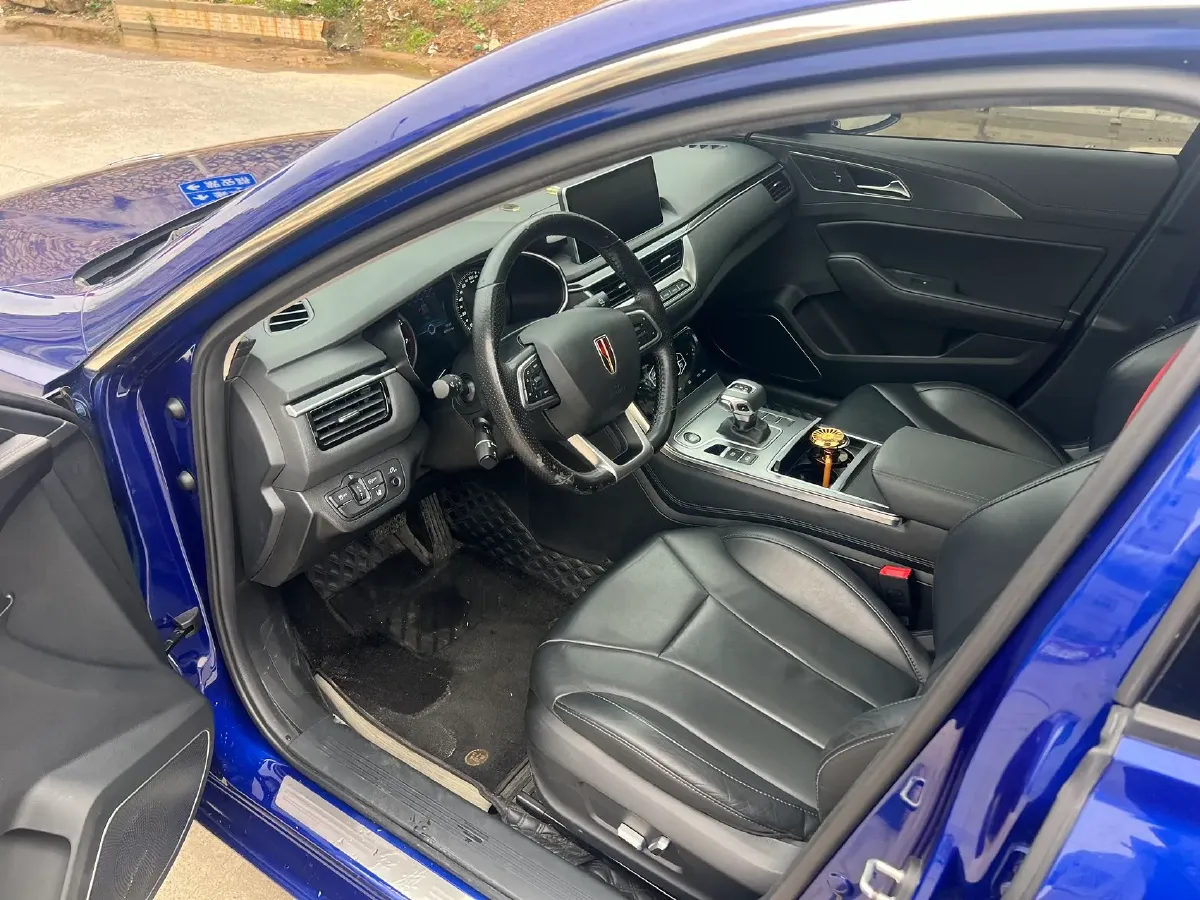 2020 HongQi H5 1.8T 197HP L4 6AT,autocango,china used car exporter,china ev exporter,chinese used car exporter,chinese used ev exporter