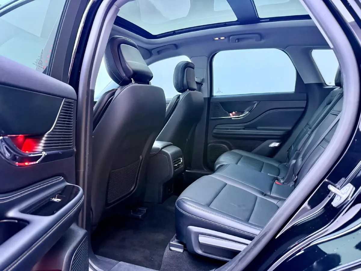 2021 Lincoln Corsair 2.0T 245HP L4 8AT,autocango,china used car exporter,china ev exporter,chinese used car exporter,chinese used ev exporter