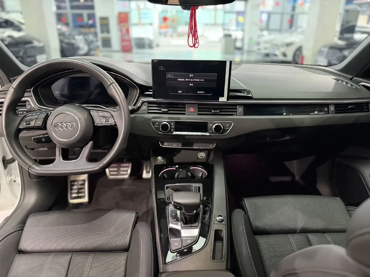 2023 Audi A4L 2.0T 190HP L4 7DCT,autocango,china used car exporter,china ev exporter,chinese used car exporter,chinese used ev exporter