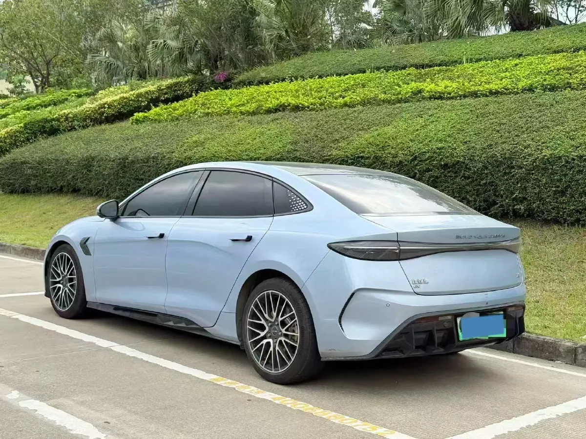 2022 AITO AITO M5 Range Extended 125HP REEV 40KWH,autocango,china used car exporter,china ev exporter,chinese used car exporter,chinese used ev exporter