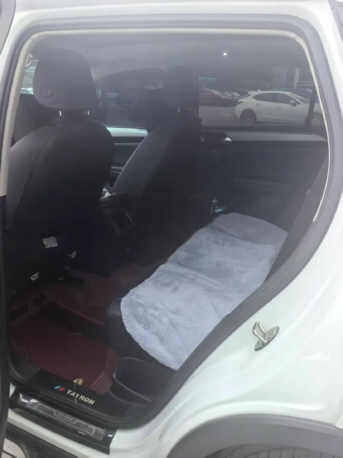 2019 Jeep Cherokee 2.0T 234HP L4 9AT,autocango,china used car exporter,china ev exporter,chinese used car exporter,chinese used ev exporter