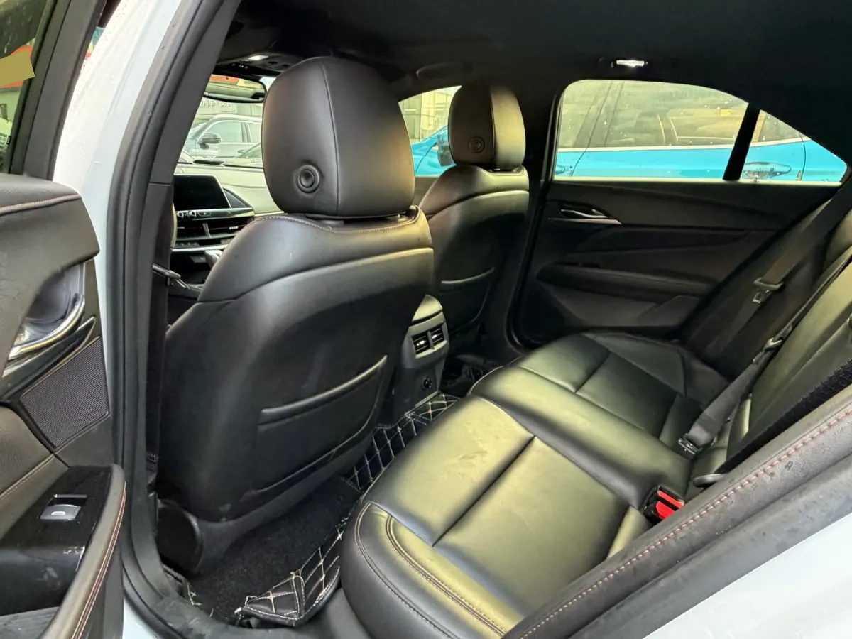 2021 Cadillac CT4 2.0T 237HP L4 8AT,autocango,china used car exporter,china ev exporter,chinese used car exporter,chinese used ev exporter