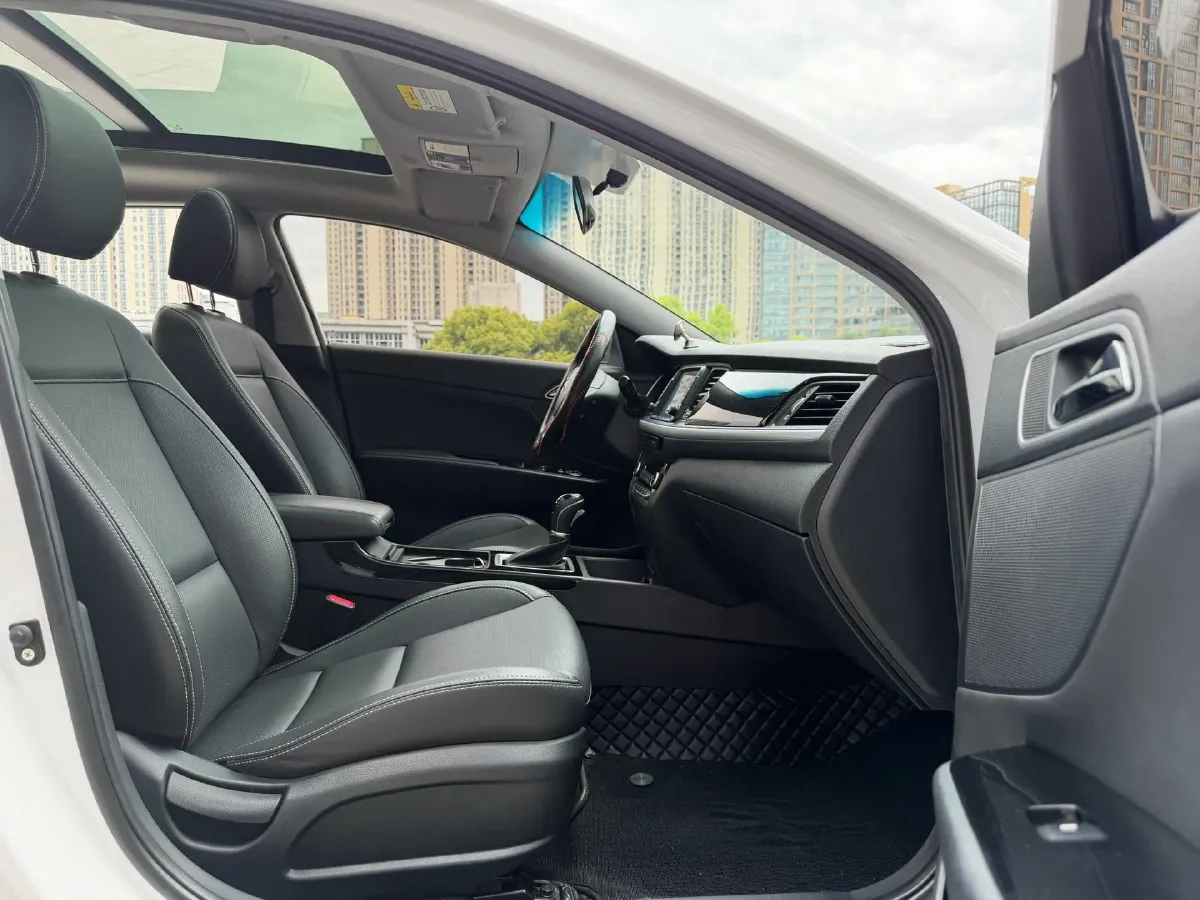 2017 Hyundai Mistra 1.6T 175HP L4 7DCT,autocango,china used car exporter,china ev exporter,chinese used car exporter,chinese used ev exporter