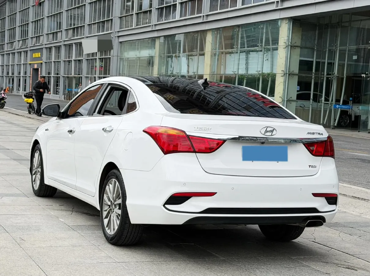 2017 Hyundai Mistra 1.6T 175HP L4 7DCT,autocango,china used car exporter,china ev exporter,chinese used car exporter,chinese used ev exporter