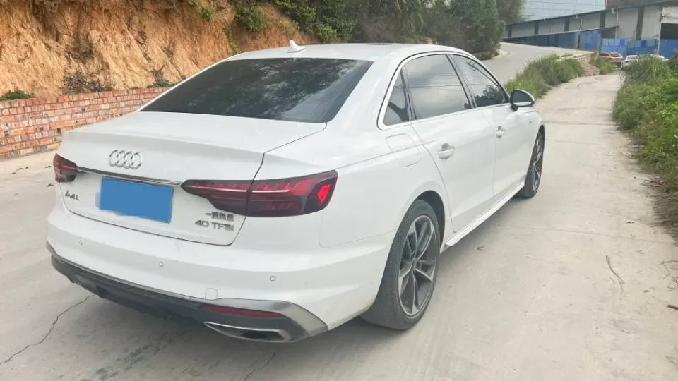 2020 Audi A4L 2.0T 190HP L4 7DCT,autocango,china used car exporter,china ev exporter,chinese used car exporter,chinese used ev exporter