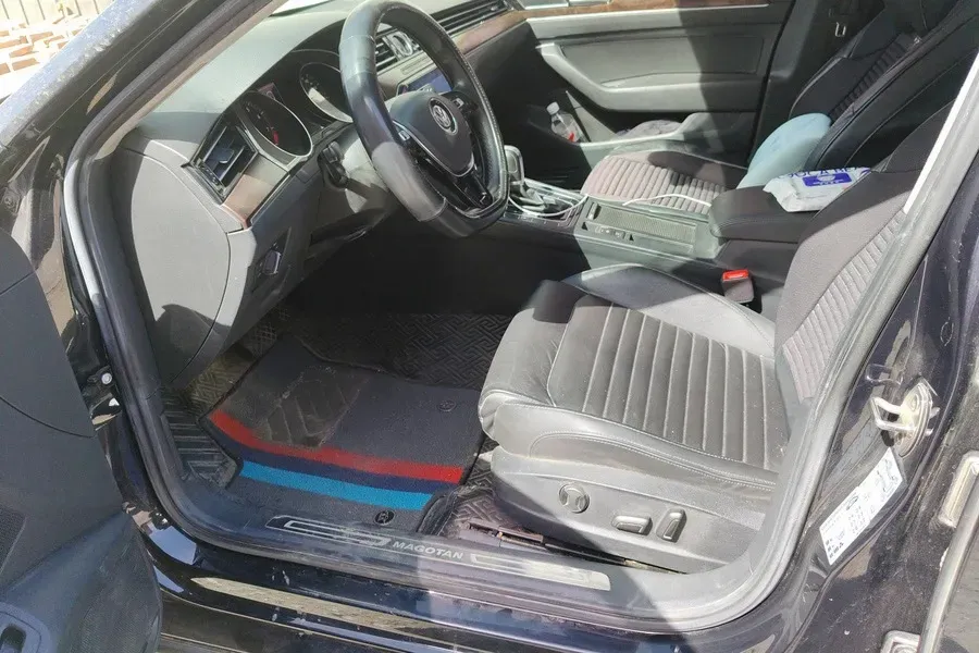 2019 Volkswagen Magotan 2.0T 186HP L4 7DCT,autocango,china used car exporter,china ev exporter,chinese used car exporter,chinese used ev exporter