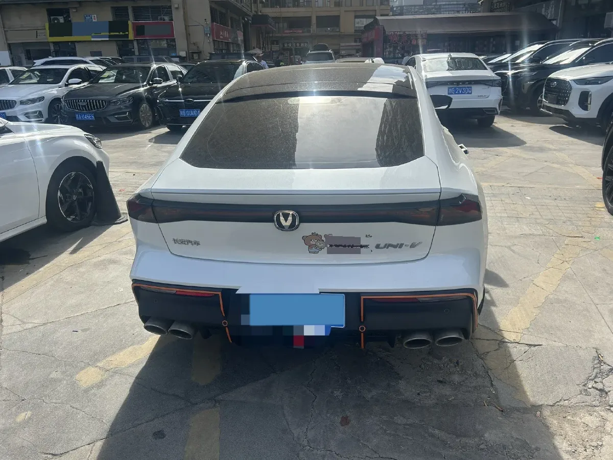 2023 ChangAn UNI-V 1.5T 188HP L4 7DCT,autocango,china used car exporter,china ev exporter,chinese used car exporter,chinese used ev exporter