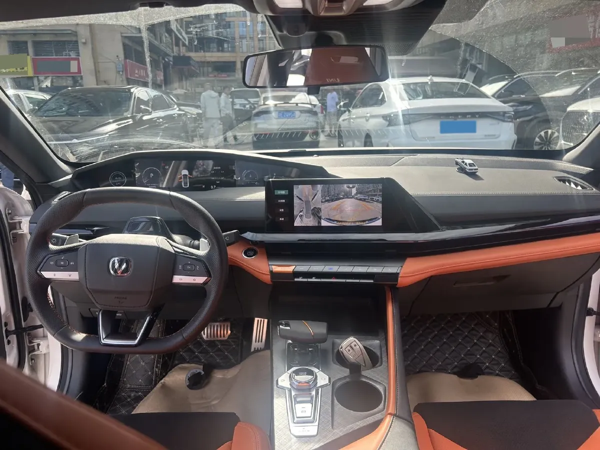 2023 ChangAn UNI-V 1.5T 188HP L4 7DCT,autocango,china used car exporter,china ev exporter,chinese used car exporter,chinese used ev exporter